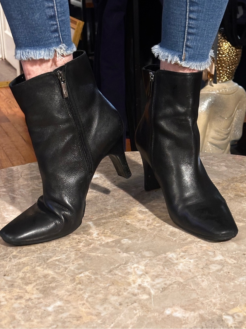 Bandolino Black Leather Ankle Booties with Side Zip
